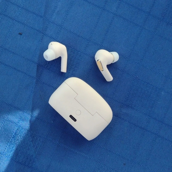 Sudio Earbuds - Picture 2 of 2
